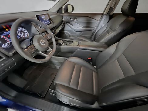 Used 2023 Nissan Rogue SV w/ SV Premium B Package image 15