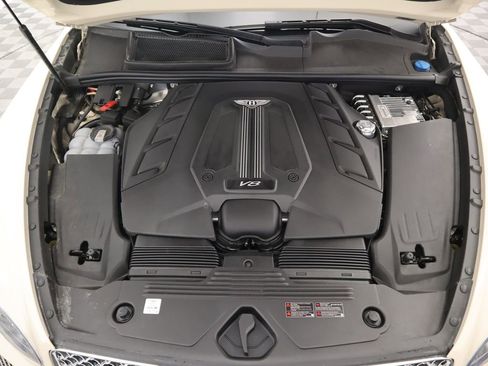 Certified 2023 Bentley Bentayga V8 image 30