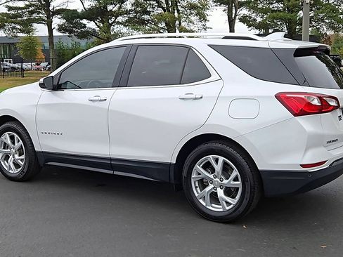 Used 2021 Chevrolet Equinox Premier image 2