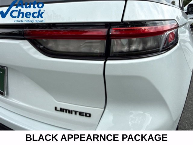Used 2023 Jeep Grand Cherokee Limited w/ Black Appearance Package AWD/4WD image 35