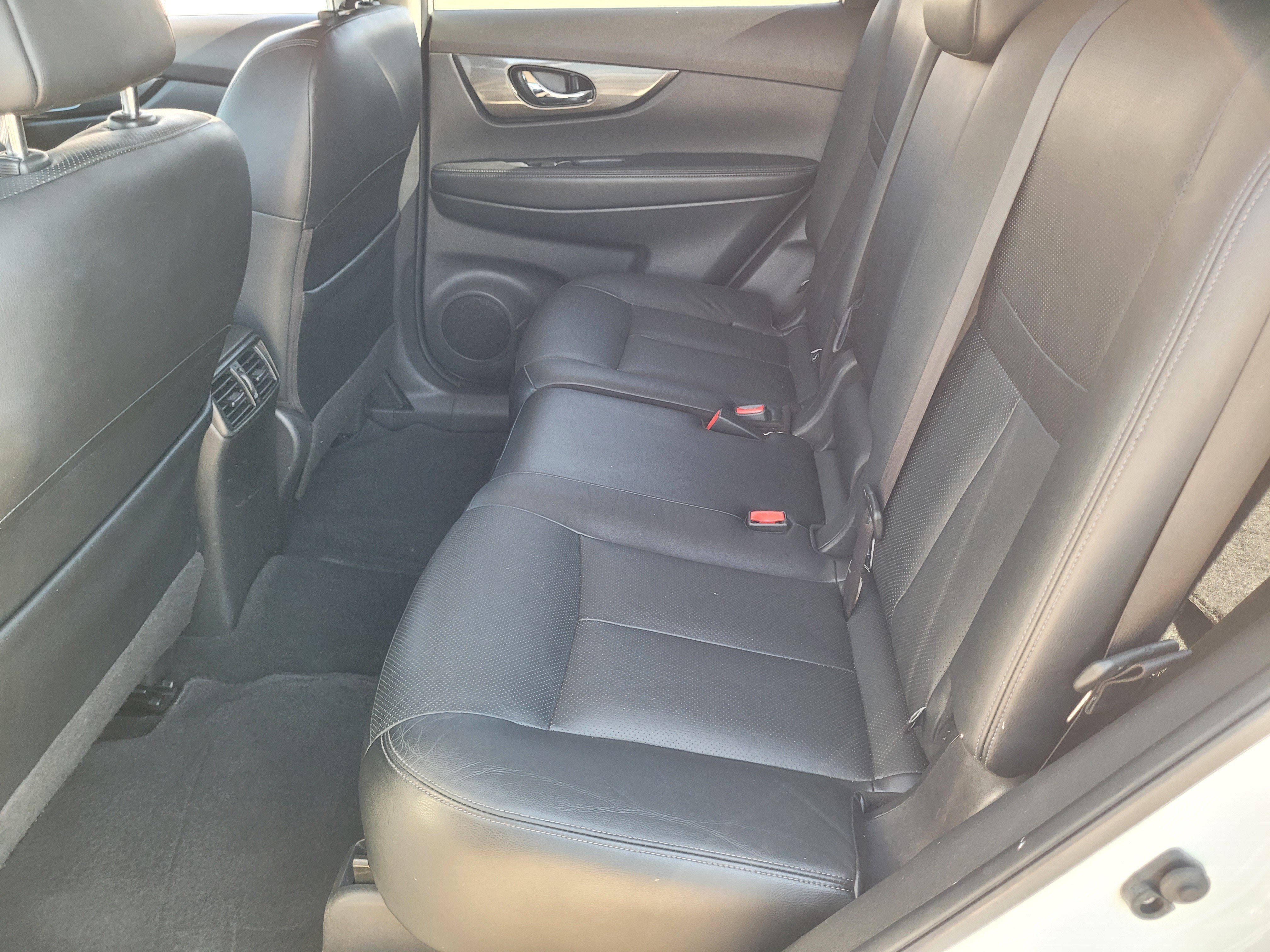 Used 2016 Nissan Rogue SL AWD/4WD image 26