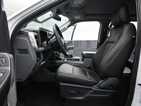 New 2026 Ford F250 XLT w/ XLT Premium Package image 9