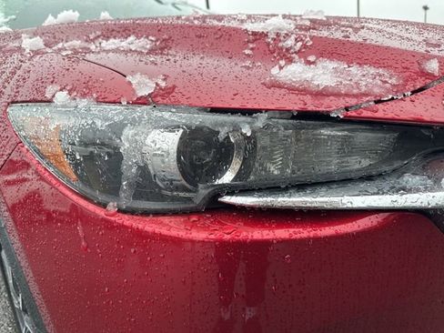 Used 2018 MAZDA CX-5 Touring image 11