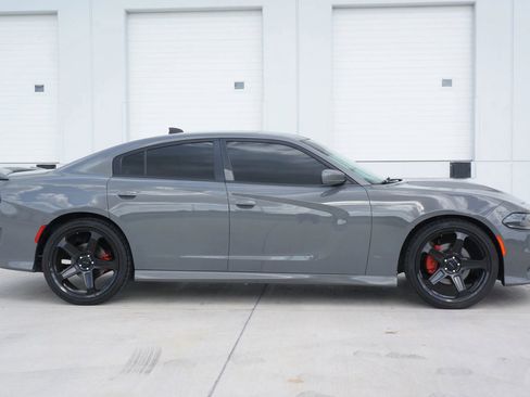 Used 2019 Dodge Charger GT image 12