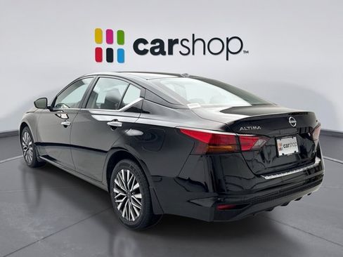 Used 2023 Nissan Altima 2.5 SV AWD/4WD image 3