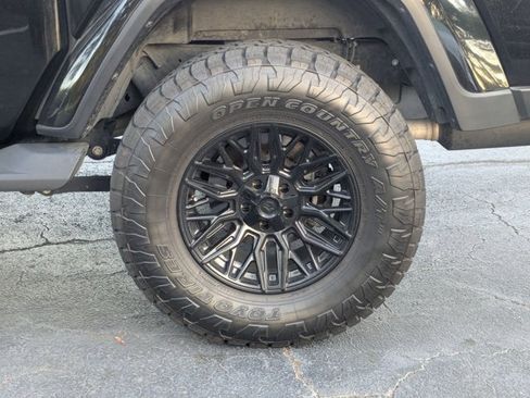 Used 2020 Jeep Gladiator Overland image 14