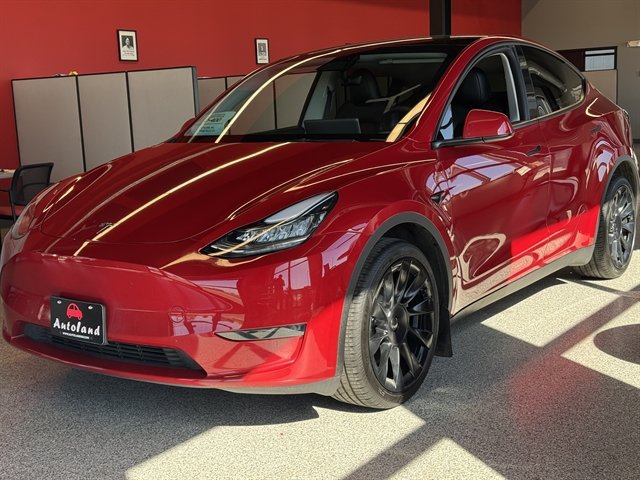 Used 2023 Tesla Model Y Long Range AWD/4WD image 3