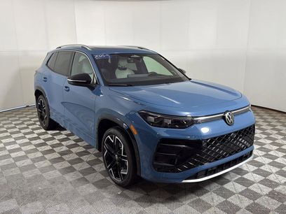 Used 2025 Volkswagen Tiguan SEL R-Line