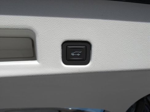 New 2026 Buick Enclave Avenir w/ Super Cruise Package image 38