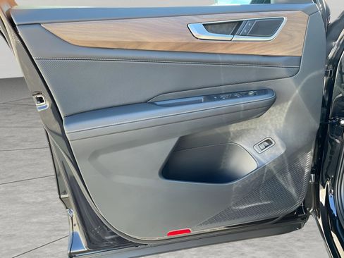 New 2026 Volkswagen Atlas SE image 28