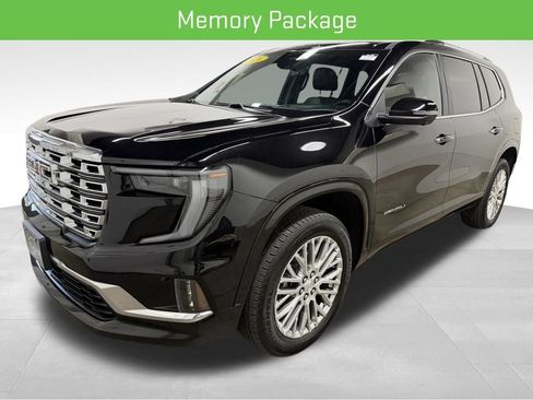 Used 2026 GMC Acadia Denali w/ LPO, Floor Liner Package AWD/4WD image 5
