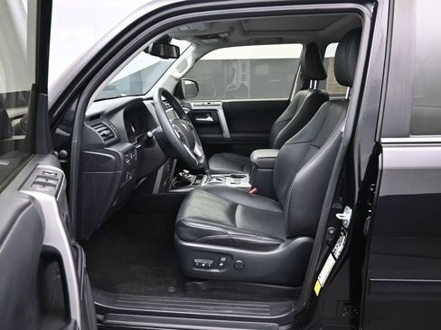 Certified 2022 Toyota 4Runner Limited AWD/4WD image 9