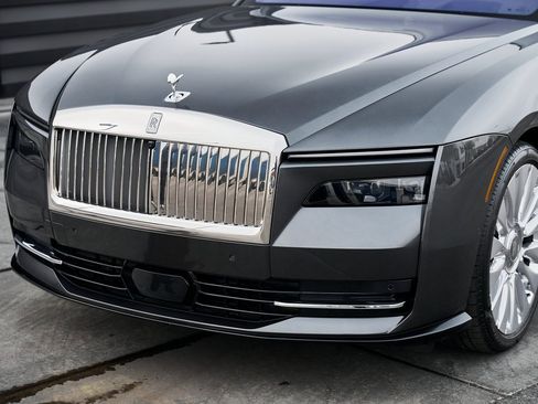 Used 2025 Rolls-Royce Spectre w/ Spectre Launch Package image 7
