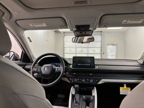 New 2025 Honda Accord SE image 18