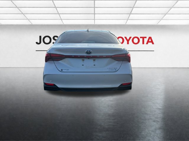 Used 2020 Toyota Avalon Limited w/ Advanced Safety Package FWD image 8