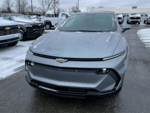 New 2026 Chevrolet Equinox EV LT image 5