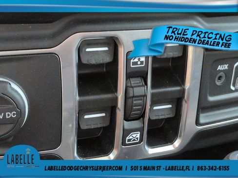Used 2022 Jeep Gladiator Rubicon w/ Cold Weather Group AWD/4WD image 24