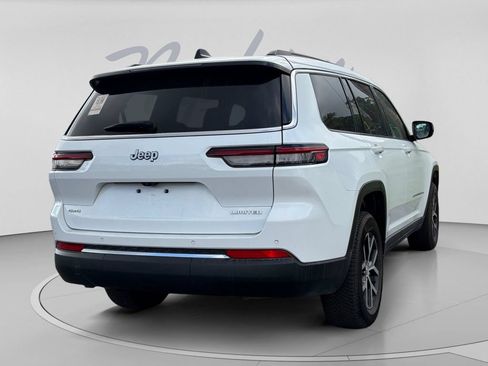 Used 2024 Jeep Grand Cherokee L Limited w/ Trailer Tow Package AWD/4WD image 9