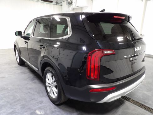 Used 2022 Kia Telluride LX FWD image 7