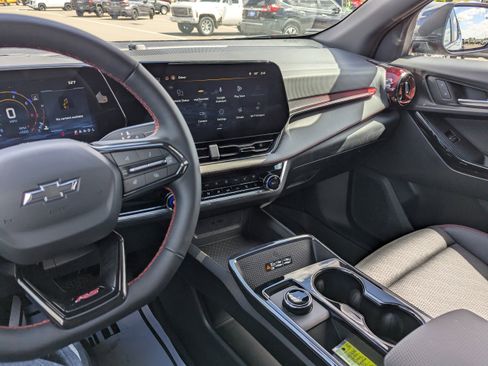 Certified 2026 Chevrolet Equinox RS w/ Convenience Package III image 21