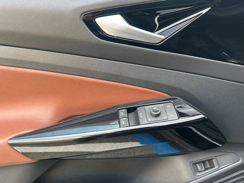 Used 2021 Volkswagen ID.4 Pro S image 11