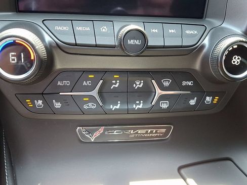 Used 2018 Chevrolet Corvette Stingray Coupe RWD image 20