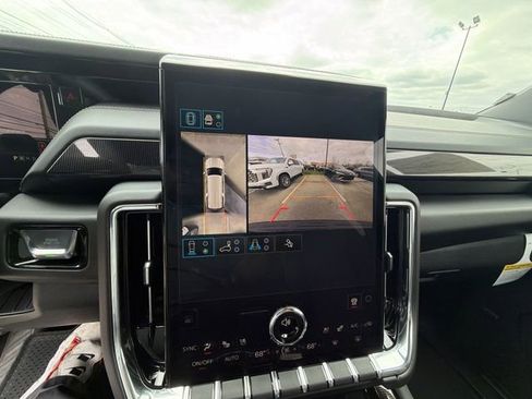 New 2026 GMC Yukon XL Elevation image 15