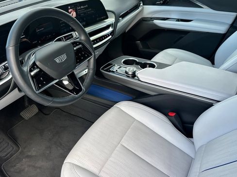 Certified 2024 Cadillac Lyriq Sport RWD image 10