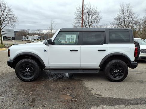 Used 2024 Ford Bronco Black Diamond image 2