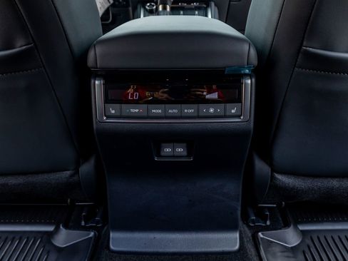 Used 2026 Lexus GX 550 w/ Accessory Package (2T) image 34