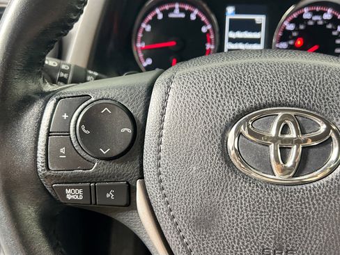 Used 2016 Toyota RAV4 SE image 18