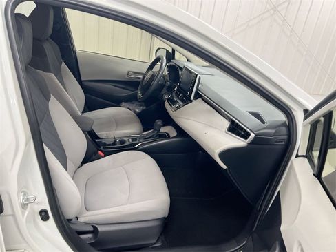 Used 2020 Toyota Corolla LE image 21