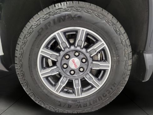 Certified 2024 GMC Sierra 1500 AT4 w/ AT4 Preferred Package AWD/4WD image 4