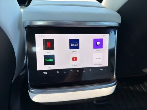 Used 2022 Tesla Model S AWD/4WD image 25