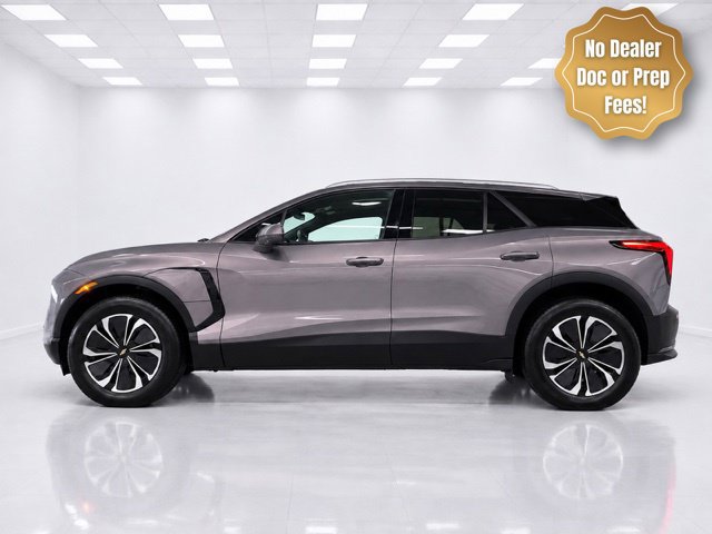 Used 2025 Chevrolet Blazer EV LT AWD/4WD image 3