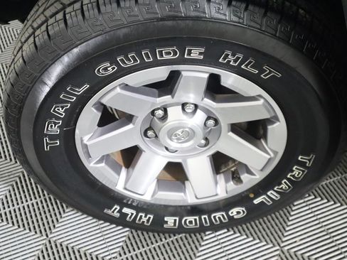 Used 2014 Toyota FJ Cruiser 4WD w/ Upgrade Package image 49