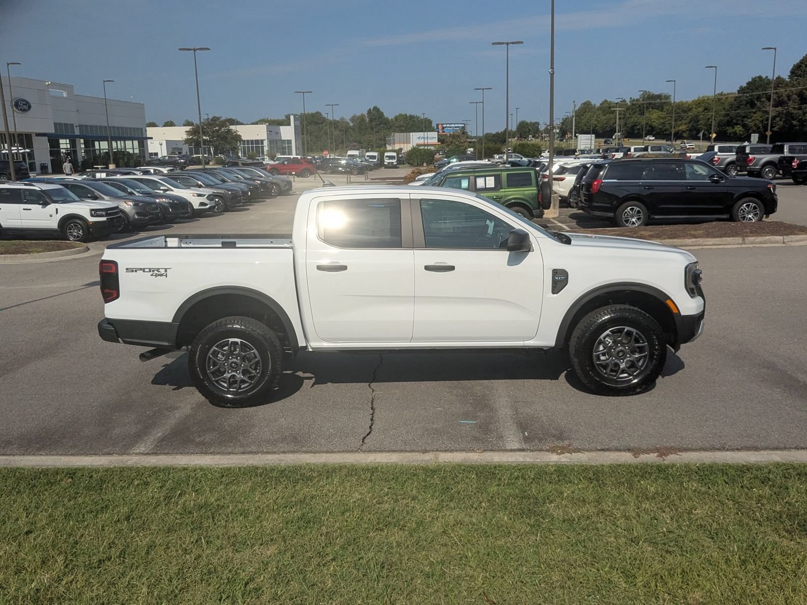 New 2026 Ford Ranger XLT w/ Trailer Tow Package AWD/4WD image 2