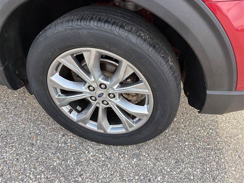Used 2021 Ford Explorer Limited w/ Equipment Group 301A AWD/4WD image 5