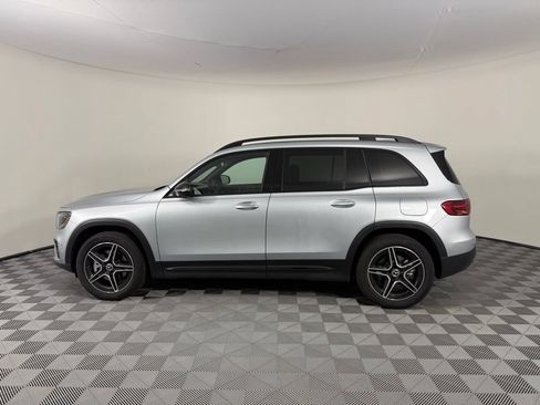 Certified 2025 Mercedes-Benz GLB 250 4MATIC image 4
