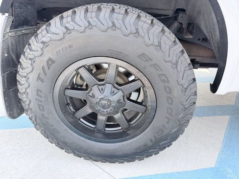Used 2016 Ford F150 Lariat w/ Equipment Group 502A Luxury AWD/4WD image 26