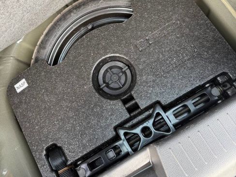 Used 2017 Chevrolet Spark LT image 22