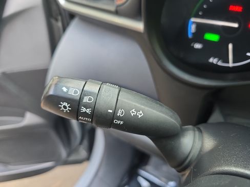 Used 2024 Toyota Sienna XSE FWD image 27