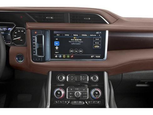 Used 2022 GMC Yukon Denali w/ Denali Premium Package AWD/4WD image 7