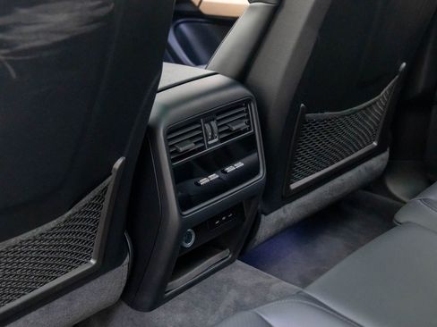 Certified 2024 Porsche Cayenne image 19