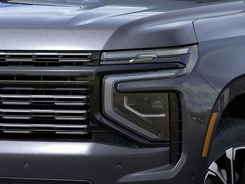 New 2026 Chevrolet Suburban High Country AWD/4WD image 10