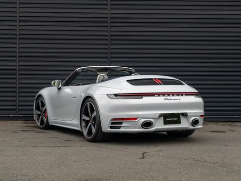 Certified 2024 Porsche 911 Carrera S RWD image 3