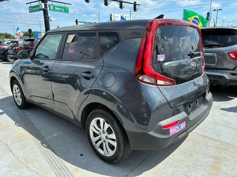 Used 2020 Kia Soul LX image 3