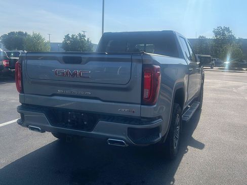 Used 2024 GMC Sierra 1500 AT4 w/ Technology Package AWD/4WD image 9