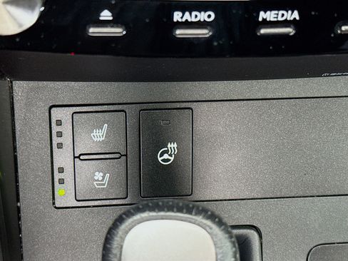 Used 2023 Lexus IS 350 F Sport w/ Navigation Package AWD/4WD image 22