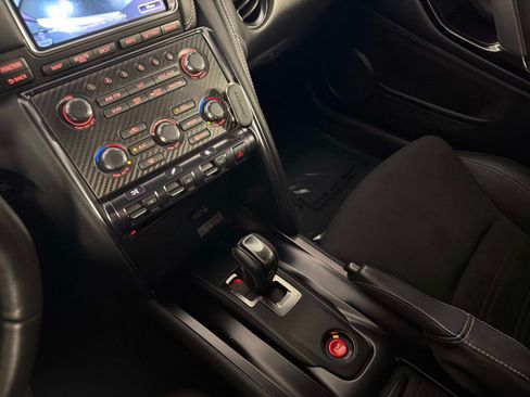 Used 2016 Nissan GT-R Premium AWD/4WD image 35
